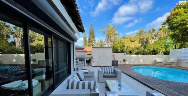 בזל 25 (הרצליה פיתוח)