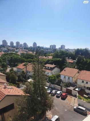 ארלוזורוב 26 (הרצליה הצעירה)