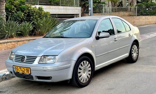 פולקסווגן בורה (2000)