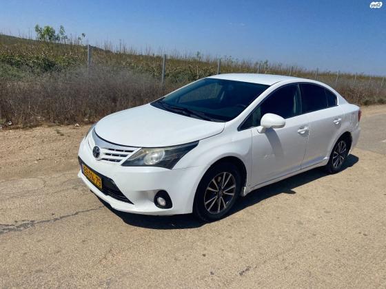 טויוטה אוונסיס (2013)