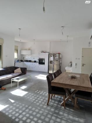 דרך השלום 17 (שכונה ג)