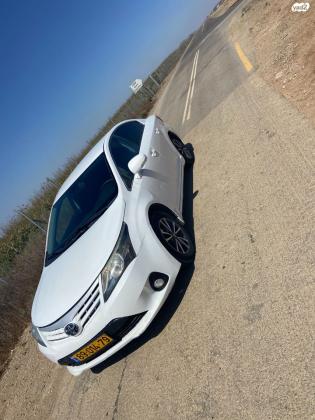 טויוטה אוונסיס (2013)