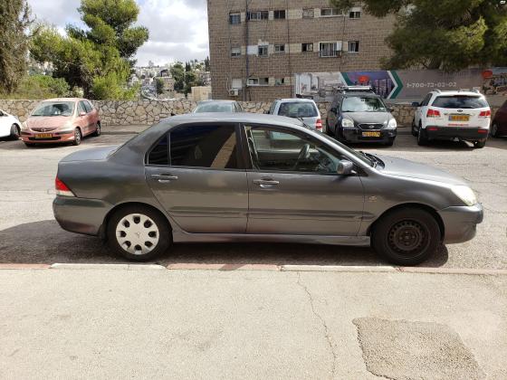 מיצובישי לנסר קלאסיק (2008)