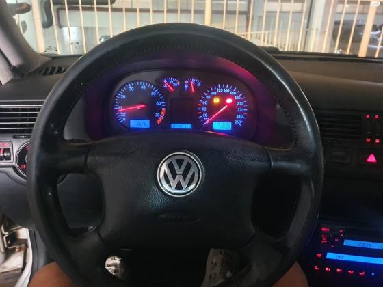 פולקסווגן בורה (2000)