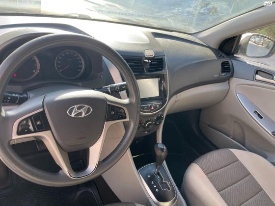 יונדאי i25 (2015)