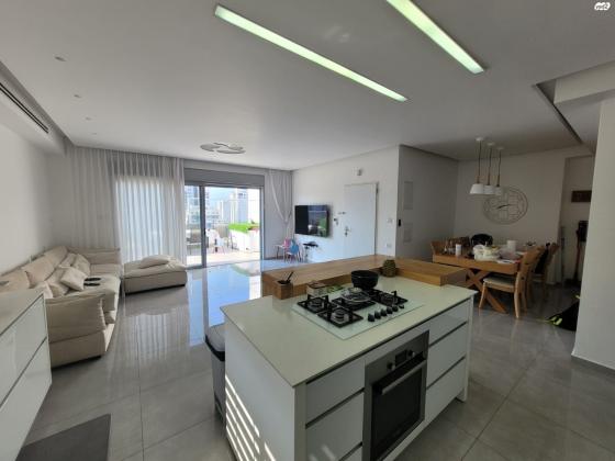 ביכורי ענבים 26 (ברנע ב)