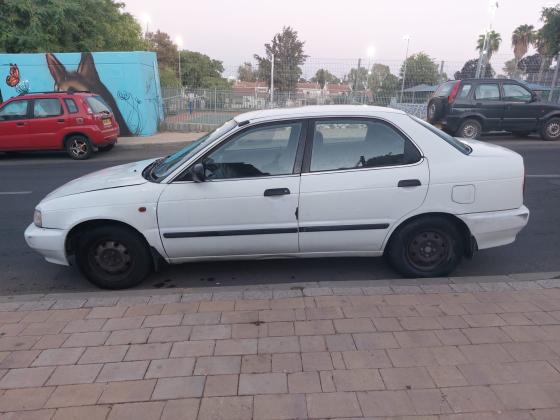 סוזוקי בלנו (1996)