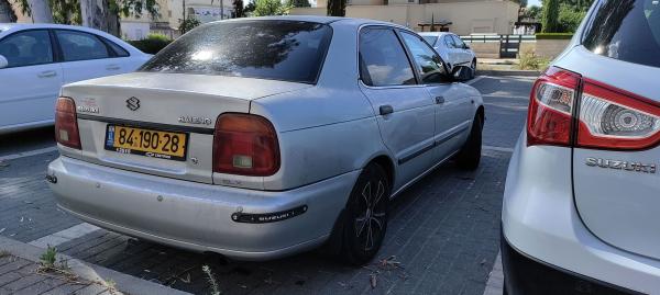 סוזוקי בלנו (2002)