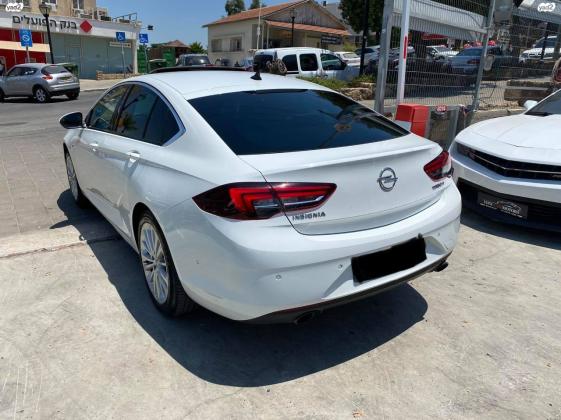 אופל אינסיגניה (2019)