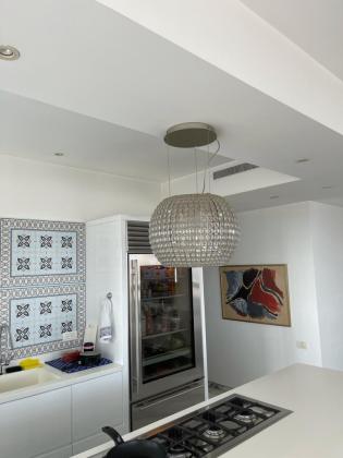 קולט אדים מעוצב לאי מחברת ELICA