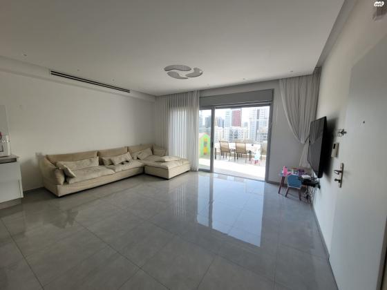 ביכורי ענבים 26 (ברנע ב)