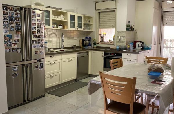 יצחק רפאל 6 (חומת שמואל;הר חומה)