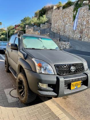 טויוטה לנד קרוזר קצר (2008)