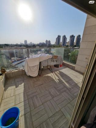 דרך השלום 17 (שכונה ג)