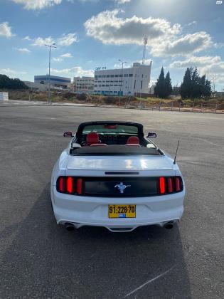 פורד מוסטנג (2016)