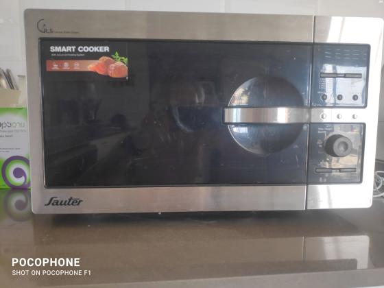 מיקרוגל מבית SAUTER בעל נפח של 26 ליטר