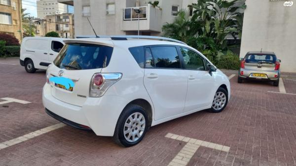 טויוטה ורסו (2014)