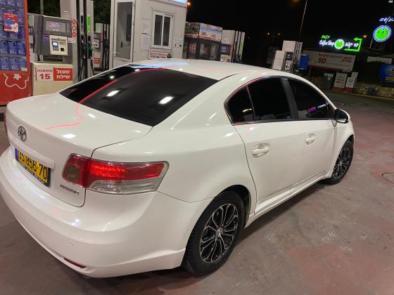 טויוטה אוונסיס (2010)