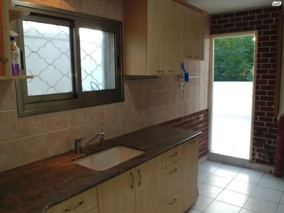 גוש עציון 9 (גבעת הרקפות)