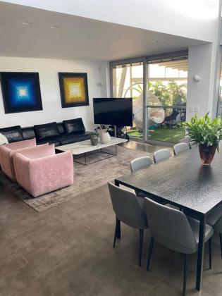 דוד אויסטרך 10 (הגוש הגדול)