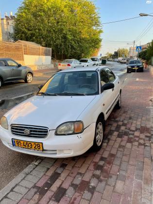 סוזוקי בלנו (2002)