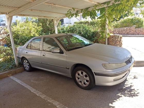 פיג'ו 406 (2000)