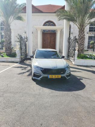 סקודה אוקטביה RS (2021)