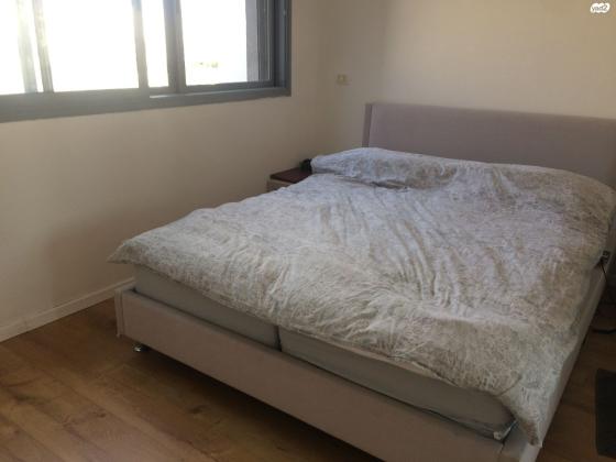 עציון 8 (יד לבנים)