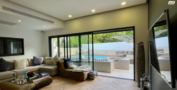 בזל 25 (הרצליה פיתוח)