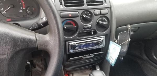 מיצובישי כריזמה (1998)