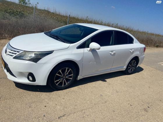 טויוטה אוונסיס (2013)