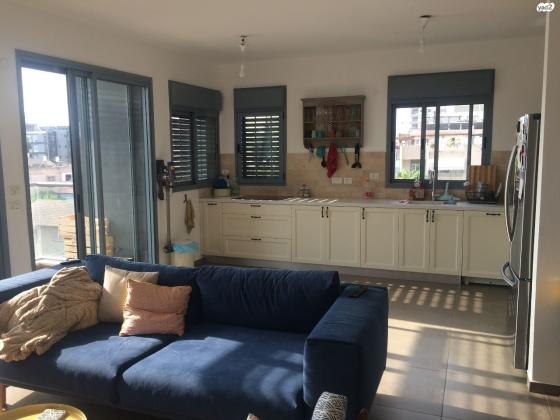 עציון 8 (יד לבנים)