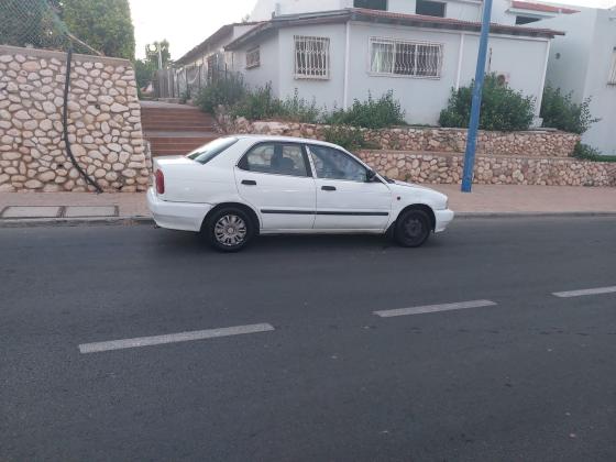 סוזוקי בלנו (1996)