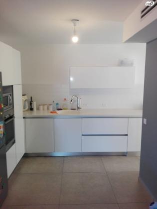 הרב שלום שבזי 173 (פסגות אפק)