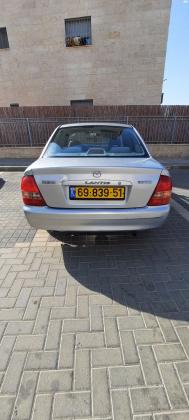 מאזדה 323 לאנטיס (2004)