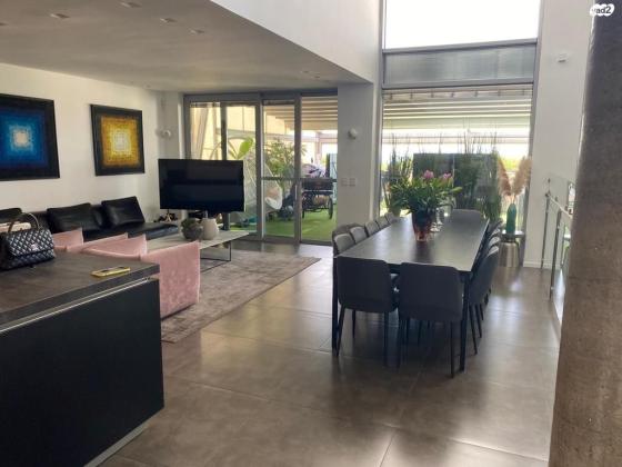 דוד אויסטרך 10 (הגוש הגדול)