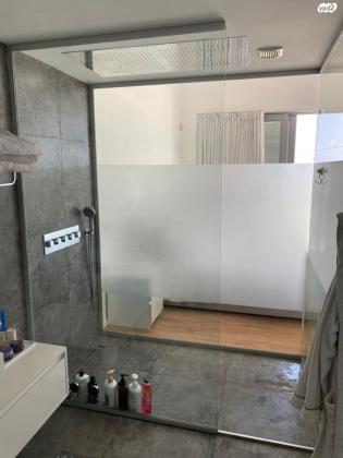 דוד אויסטרך 10 (הגוש הגדול)