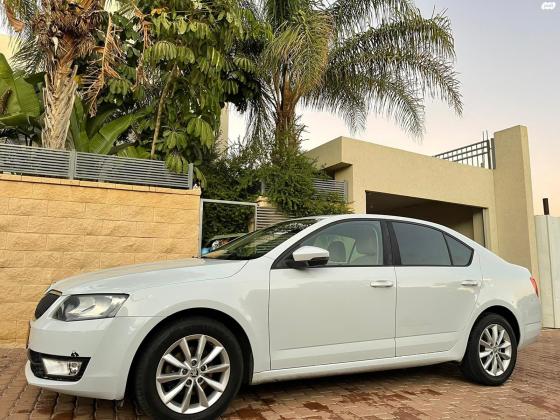 סקודה אוקטביה (2016)