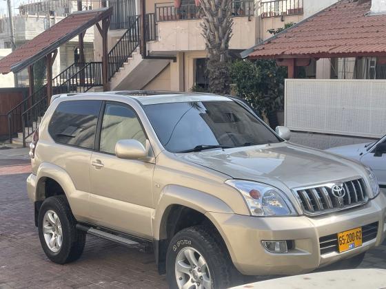 טויוטה לנד קרוזר קצר (2008)