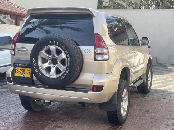 טויוטה לנד קרוזר קצר (2008)