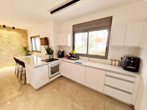 יקינטון 11 (גבעת הרקפות)