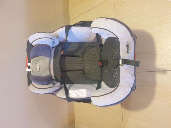 כיסא לרכב לתינוק evenflo דגם
