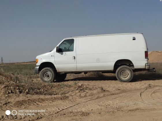 פורד אקונוליין קצר (2003)