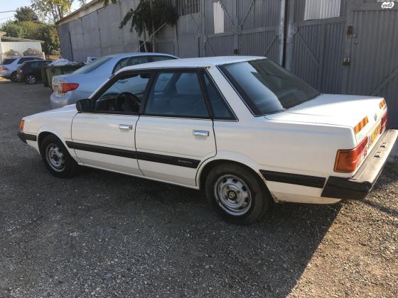 סובארו לאונה (1988)