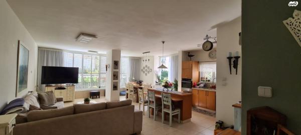 יחיאל מיכל פינס 31 (נווה אלון)