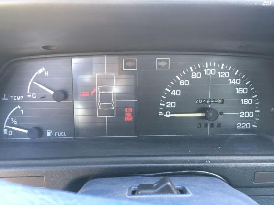 סובארו לאונה (1988)