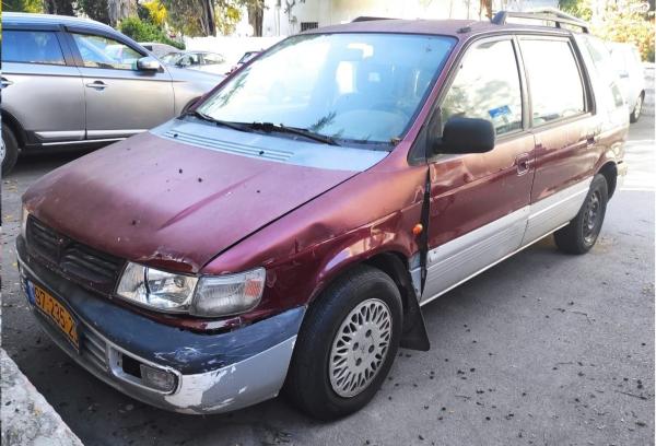 מיצובישי ספייס וואגן (1999)