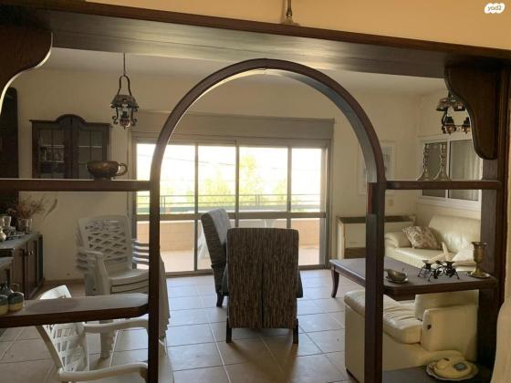 אהבת ציון 27 (שיכון ג')