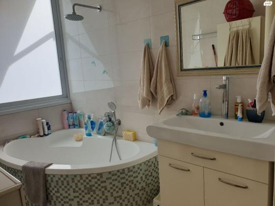 אליהו קראוזה 28 (אגרובנק)