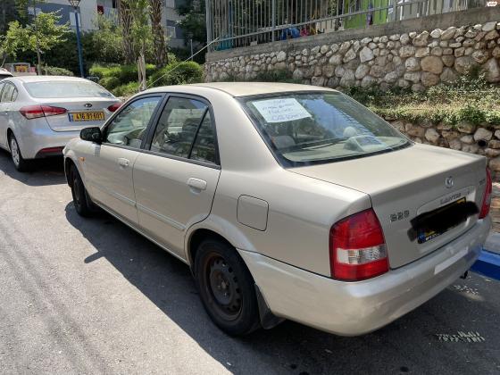 מאזדה 323 לאנטיס (2001)